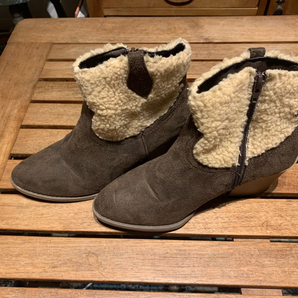 EUC Sugar Cozy Festival Brown Cowgirl Saddle-Ready Western Ankle Boots Size 6.5